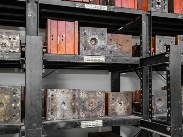 Die Casting Mould with Cooling Channels and Gating System